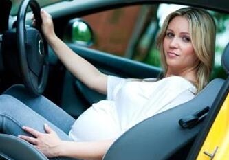孕妇开车