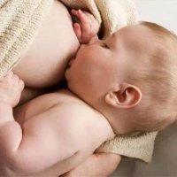 2个月宝宝吃母乳后差点休克！这些哺乳期的饮食禁忌，你都知道吗？