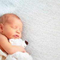 宝宝抱着毯子才肯睡，没有毯子又哭又闹，这种情况你一定要了解！