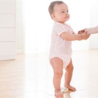 【家家母婴】宝宝腿弯，和站得早有关系？真相是……