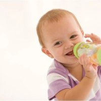 【家家母婴】宝宝到了这个年龄，可以用这种方法戒奶瓶，否则会变丑！