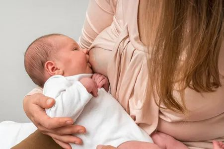 【家家母婴】喂奶前，乳房需要进行清洁消毒吗？
