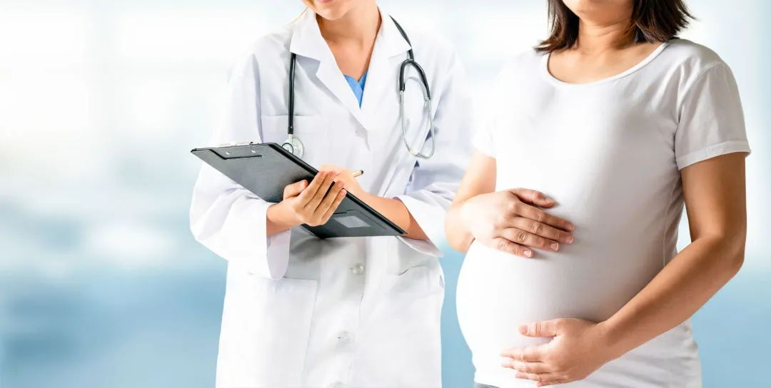【家家母婴】孕产妇是否更易感染新冠病毒？该如何做好防护？