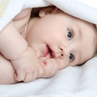 【太阳集团69vip】新生宝宝的口、眼、耳、鼻护理要点分享